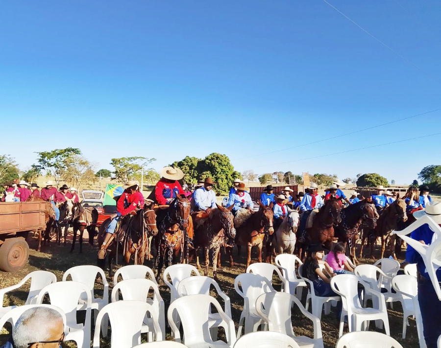 CAVALGADA DO BOM JESUS DO CABAJÁ REÚNE GRANDE PÚBLICO NA ZONA RURAL DE APARECIDA DO TABOADO